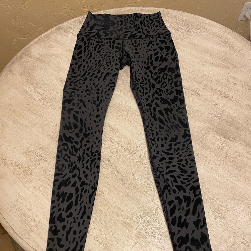 Lululemon Wunder Under High Rise 28"